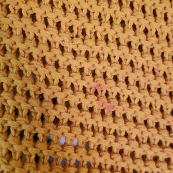 Yellow knit sweater - Picture 3 of 3